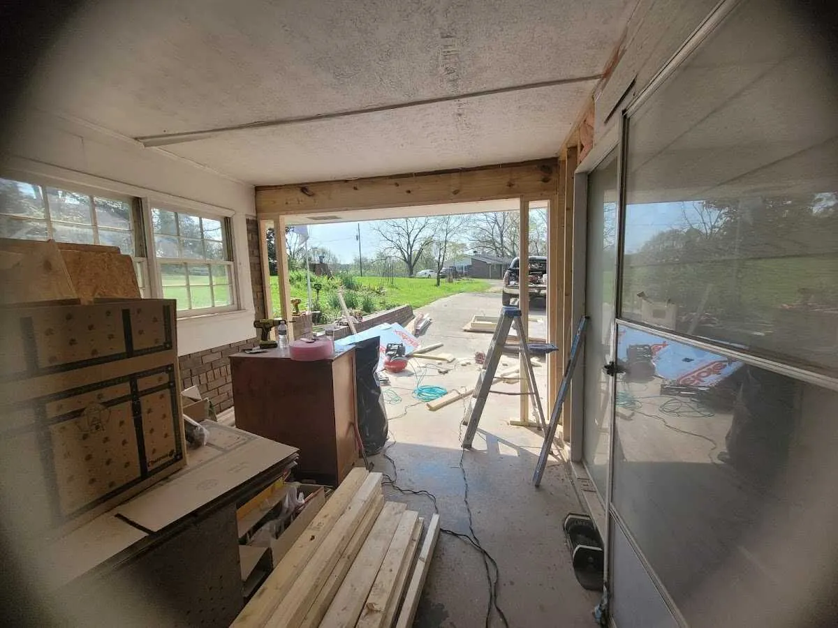 Air movers and dehumidifier for Drying & Dehumidification in Cudahy